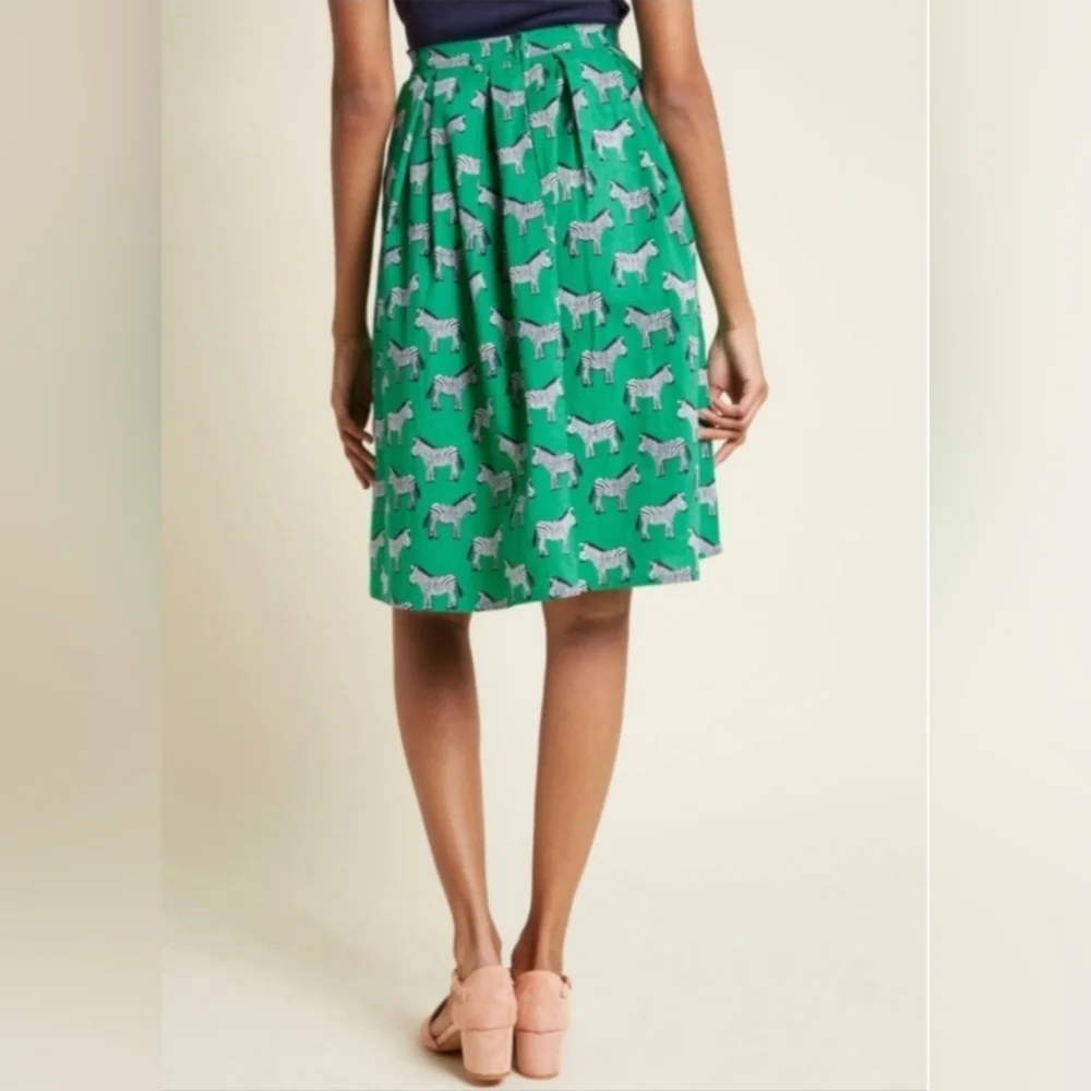 ModCloth/Compania Fantastica Sahara Character Green Zebra Skirt Size L - Picture 7 of 14